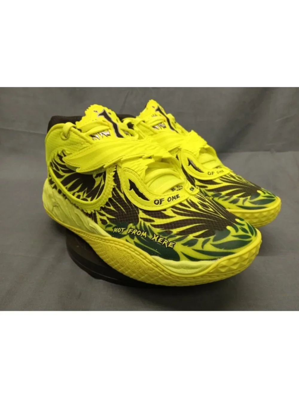 Puma MB.05 Voltage JR (GS) Yellow Alert Puma Black Boys Size 6.5 NEW NO BOX!